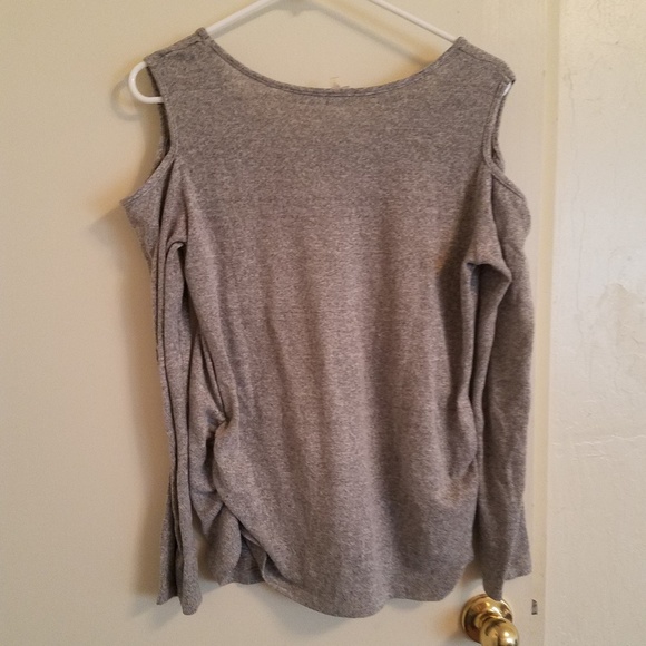 Cold shoulder maternity sweater - Picture 2 of 4